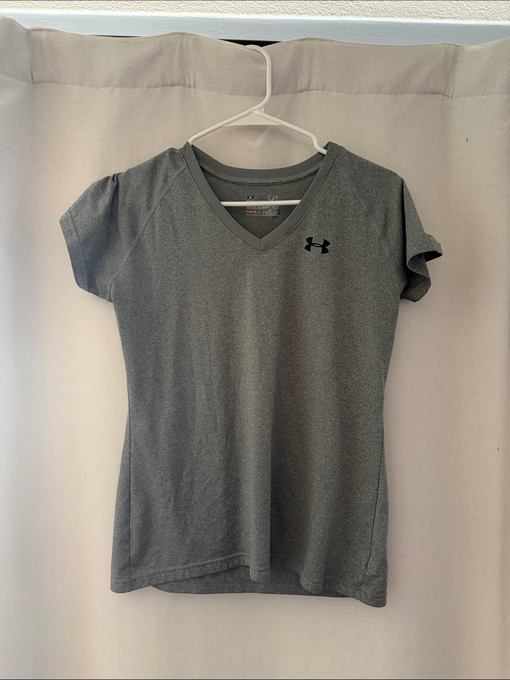 Under Armour Women's Gray V-Neck Performance Tee - Short Sleeve
